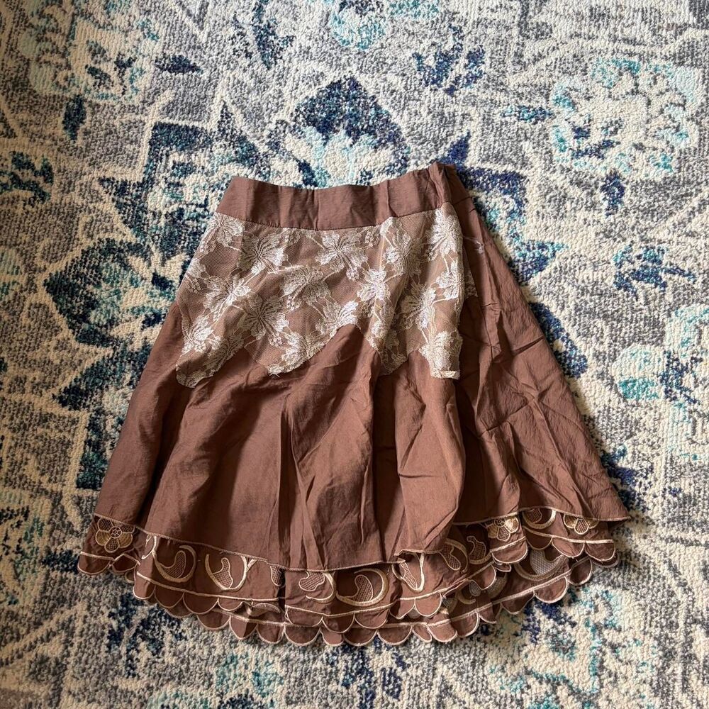 Young Essence Brown midi skirt with lace and floral details. Size: S - Picture 3 of 6